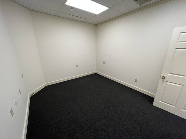 13 Washington St, Sanford, ME 04073